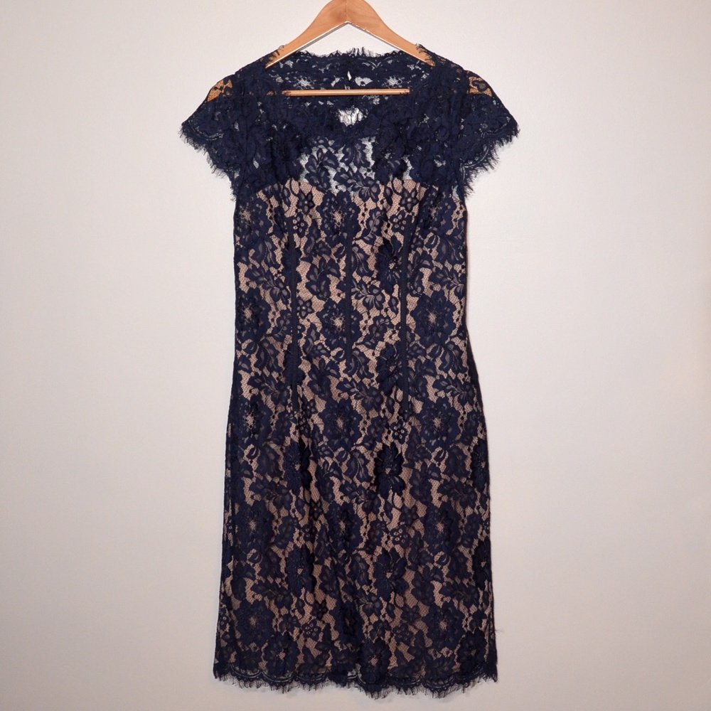 Monique Lhuillier NWT Navy Lace Sheath Dress 12 - Picture 3 of 11